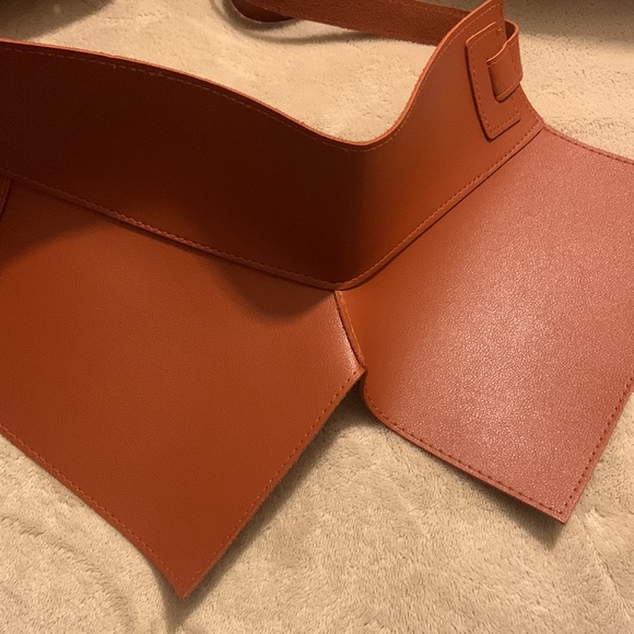 FAUX LEATHER WAIST BELT!! - Picture 3 of 7